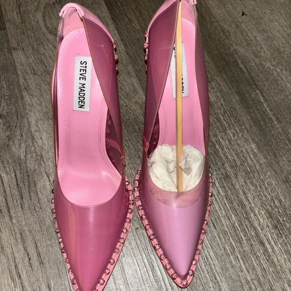 Steve Madden Shoes - Pink Heels Brand new W8 Steve Madden